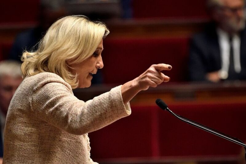 Le Pen: Pred Makronom dva puta – ostavka ili raspuštanje parlamenta